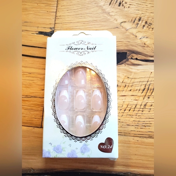 Other - Set of 24 brand new press on nails.